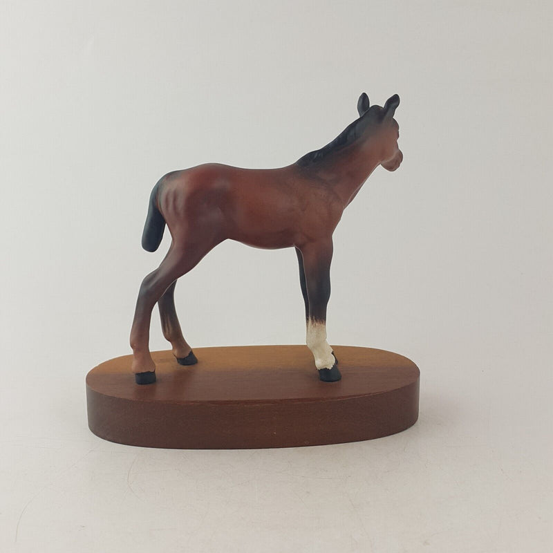 Beswick Foal 2876 Adventure on Plinth - 8893 BSK