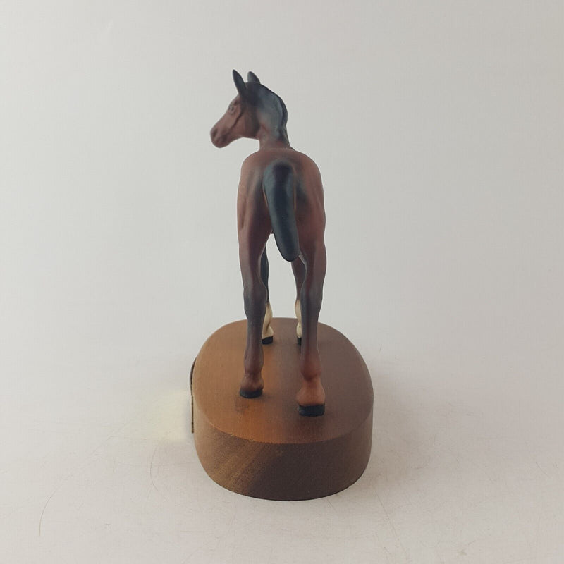 Beswick Foal 2876 Adventure on Plinth - 8893 BSK