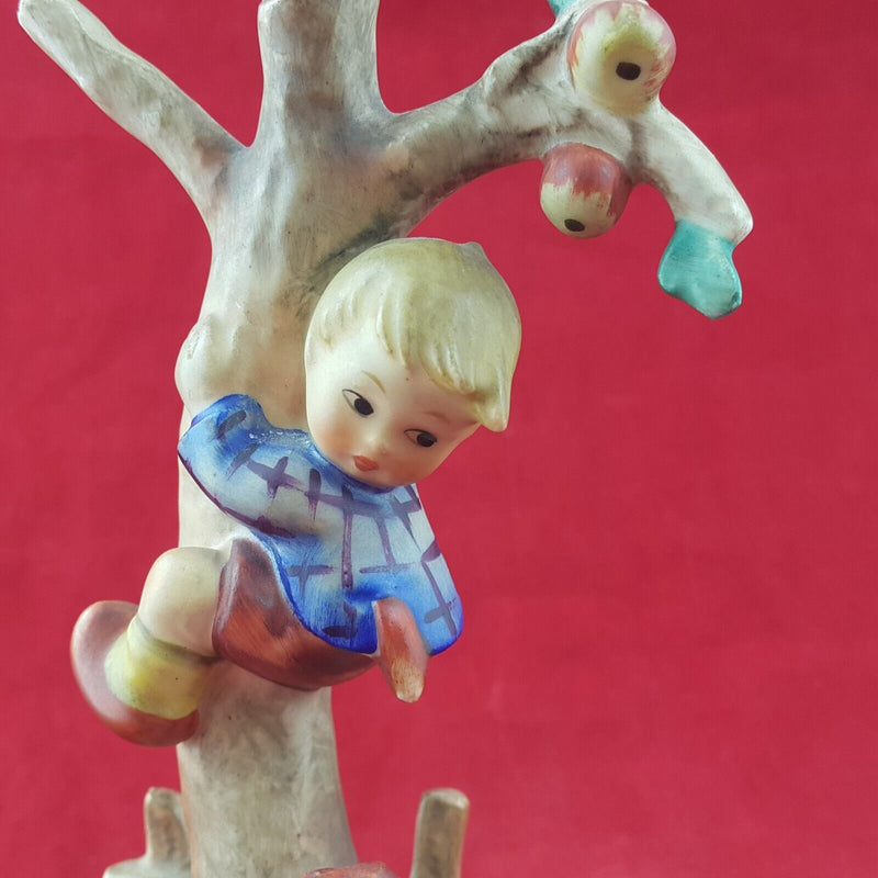 Goebel Hummel Figurine 56A A Boy In An Apple Tree - 8892 L/N