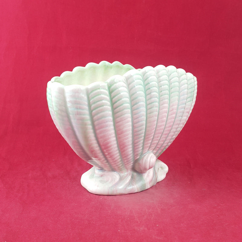 Sylvac - Vintage Scallop Shell Shaped Vase 513 - OP 3524