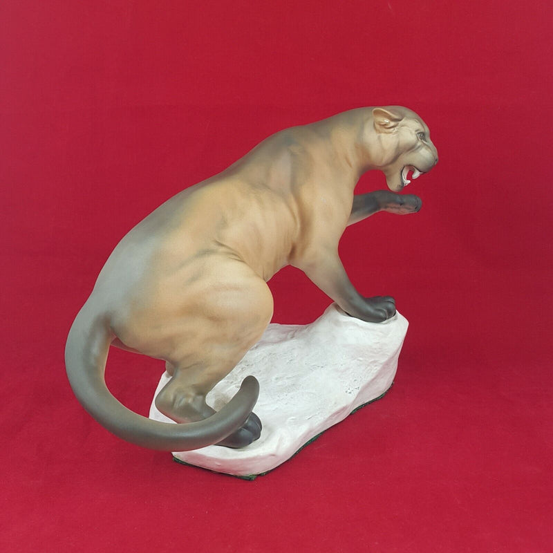 Beswick Figurine 1702 - Puma on Rock - BSK 5672