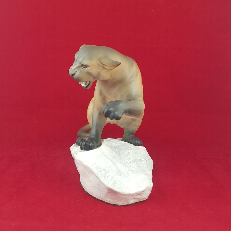 Beswick Figurine 1702 - Puma on Rock - BSK 5672