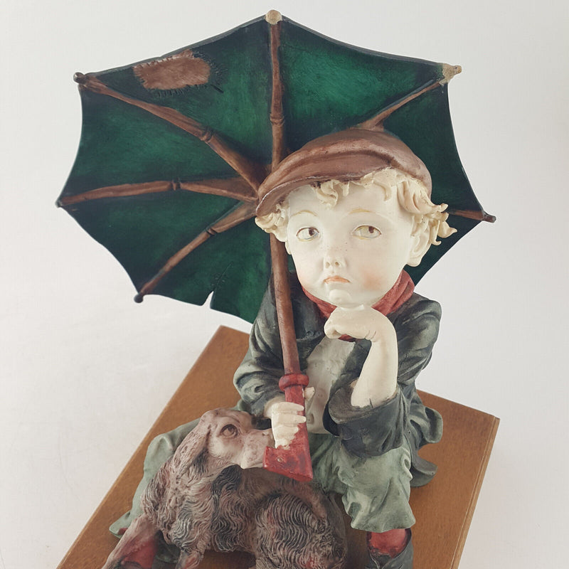 Capodimonte Giuseppe Armani - Boy Holding Umbrella Sitting With A Dog - OA 3543