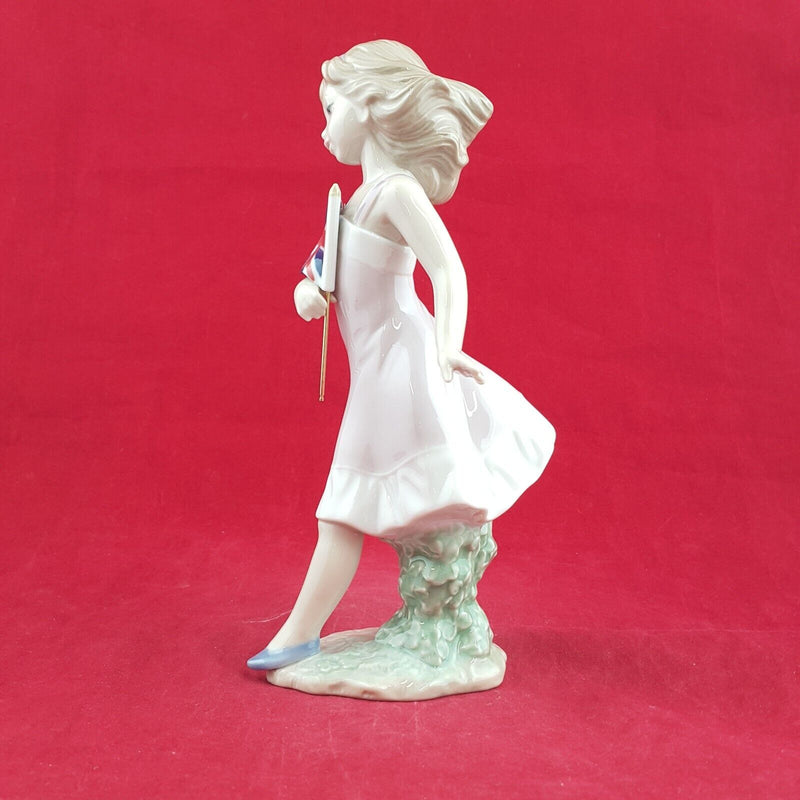 Lladro - Pride Of Your Kingdom 8604 (Boxed) - 7313 L/N