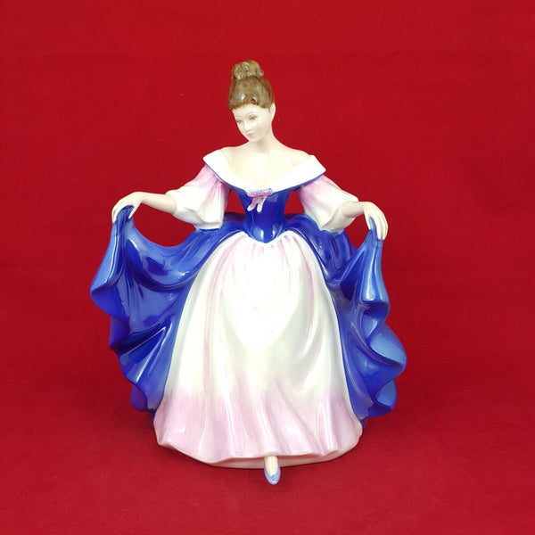 Royal Doulton Figurine HN3308 - Sara - RD 5591