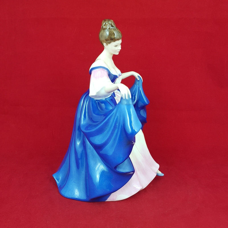 Royal Doulton Figurine HN3308 - Sara - RD 5591