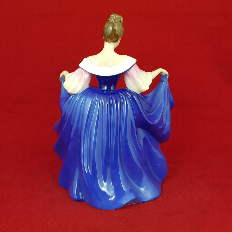 Royal Doulton Figurine HN3308 - Sara - RD 5591