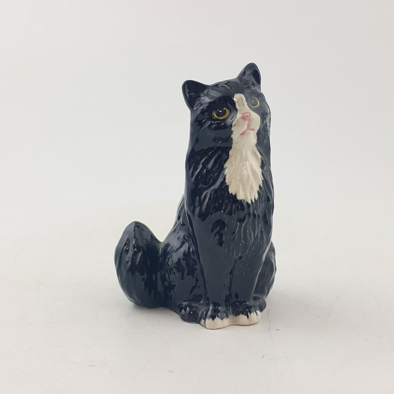 Royal Doulton Animals - Seated Black & White Persian Cat DA194 - RD 3611