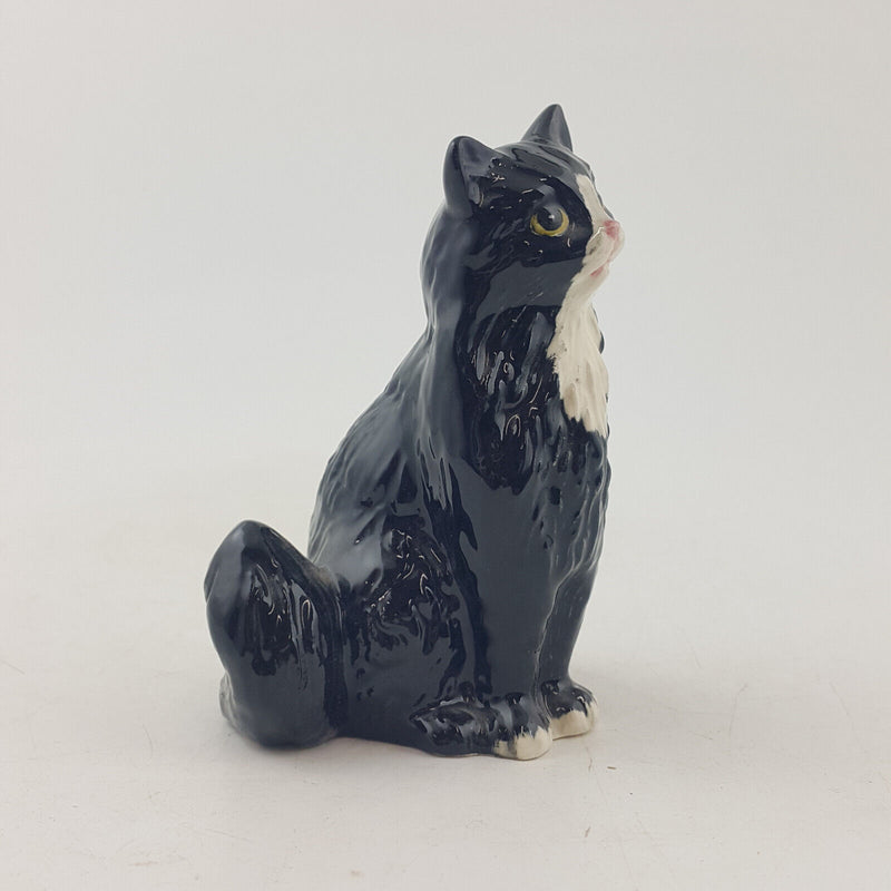 Royal Doulton Animals - Seated Black & White Persian Cat DA194 - RD 3611