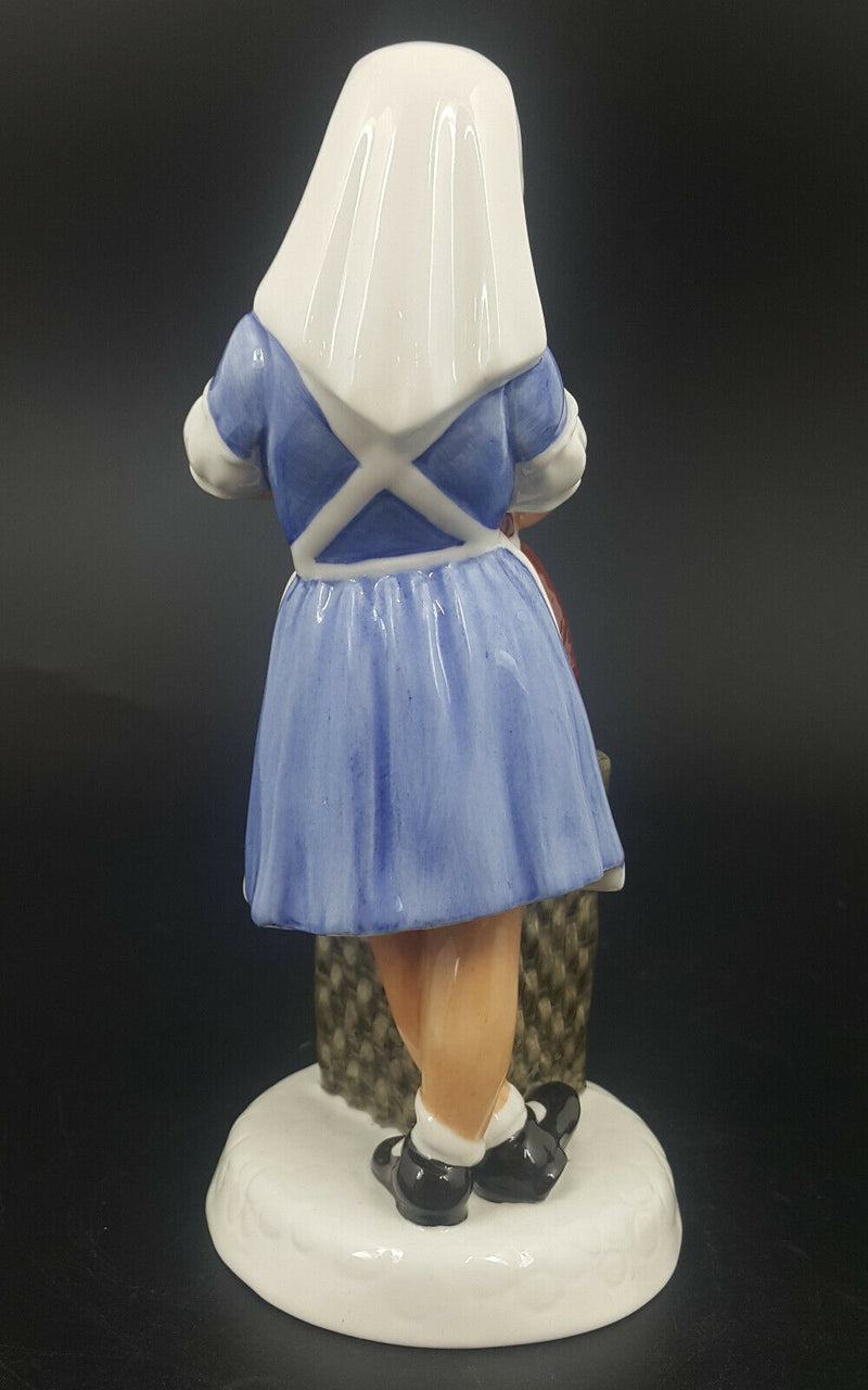 Royal Doulton Figurine Childhood Days It Won't Hurt HN2963