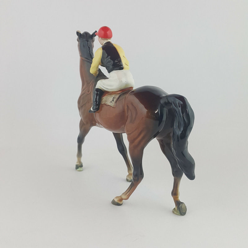 Beswick - Jockey on Walking Horse 1037 (chipped ear) - 585 BSK