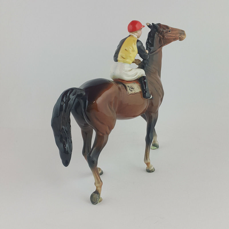 Beswick - Jockey on Walking Horse 1037 (chipped ear) - 585 BSK