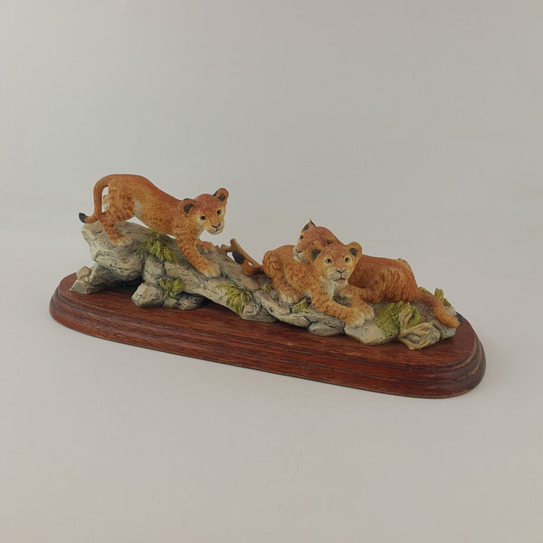 Border Fine Arts Figurine Lion Cubs (Damaged) - 7242 BFA