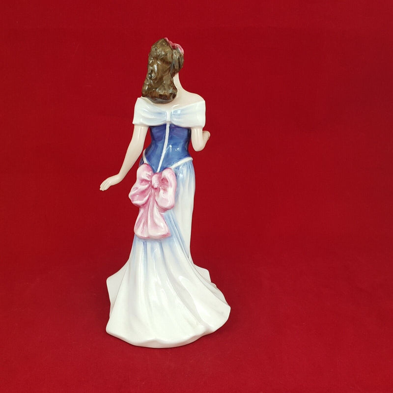 Royal Doulton Figurine HN3754 - For You -  5736 RD