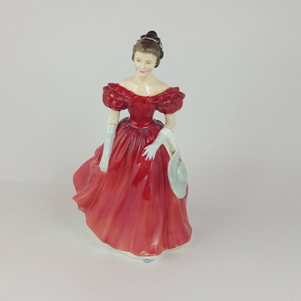 Royal Doulton Figurine HN2220 - Winsome - RD 5566