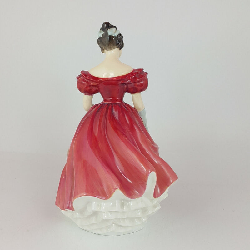 Royal Doulton Figurine HN2220 - Winsome - RD 5566