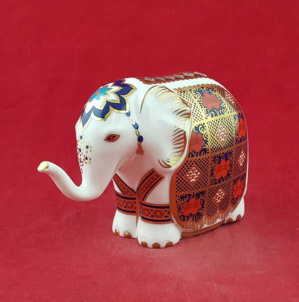 Royal Crown Derby Imari Pattern Small Elephant Gold Stopper - 8474 RCD