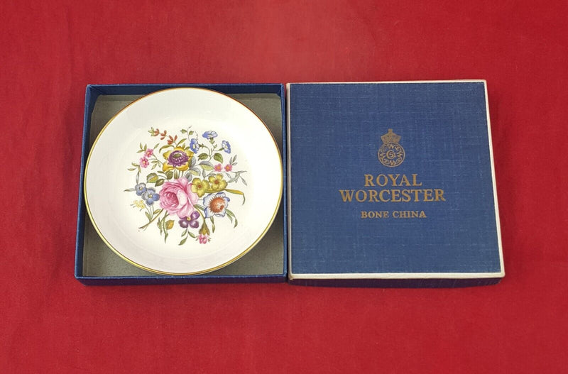 Royal Worcester Decorative Plate Boxed - 8046 OA