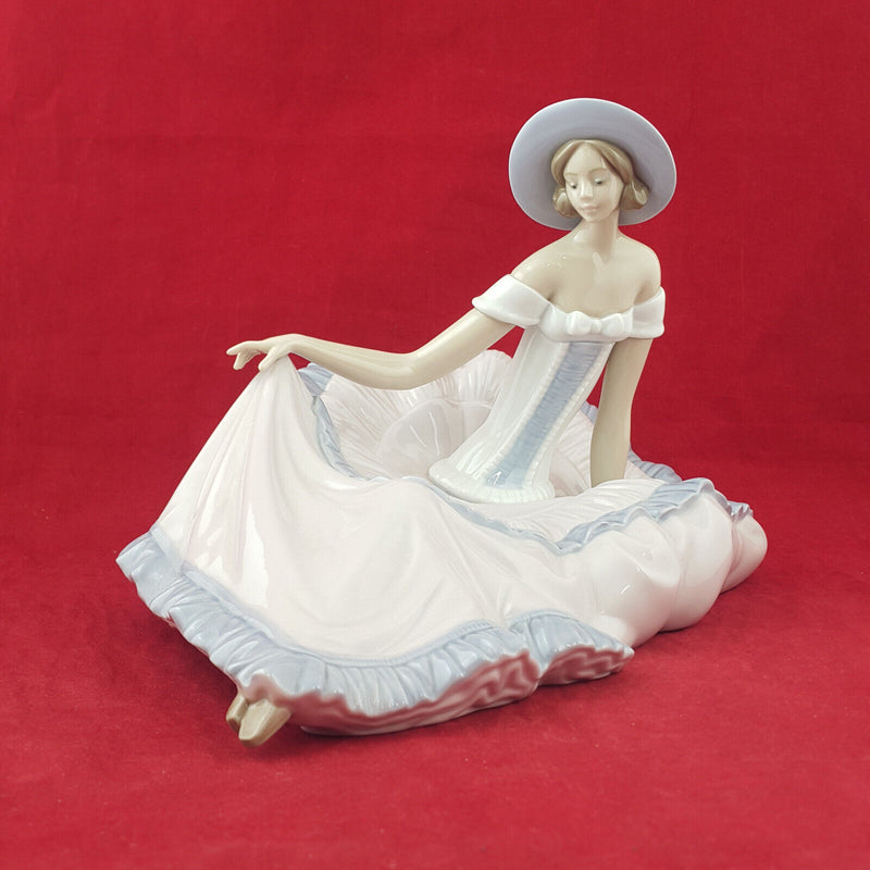 Lladro Nao Figurine - Grace | Ballerina Posing 1265 (Boxed) - L/N 3621