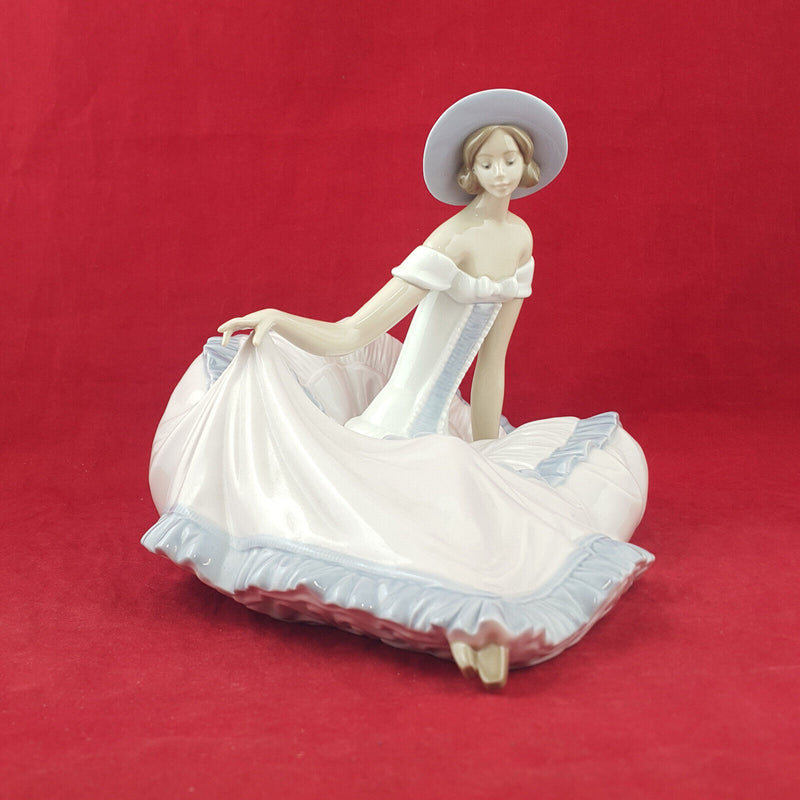 Lladro Nao Figurine - Grace | Ballerina Posing 1265 (Boxed) - L/N 3621