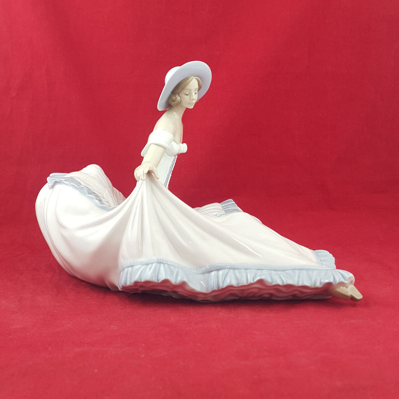 Lladro Nao Figurine - Grace | Ballerina Posing 1265 (Boxed) - L/N 3621