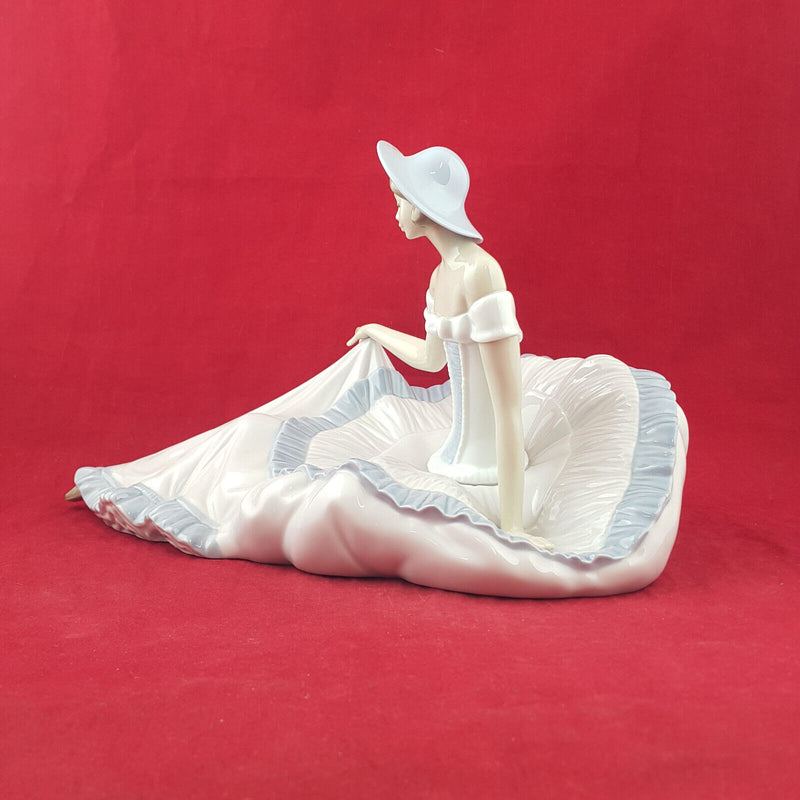 Lladro Nao Figurine - Grace | Ballerina Posing 1265 (Boxed) - L/N 3621