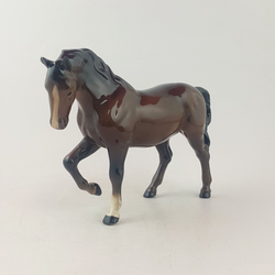 Beswick Horse Figurine 855 Stocky Jogging Mare (Chipped) - 8993 BSK