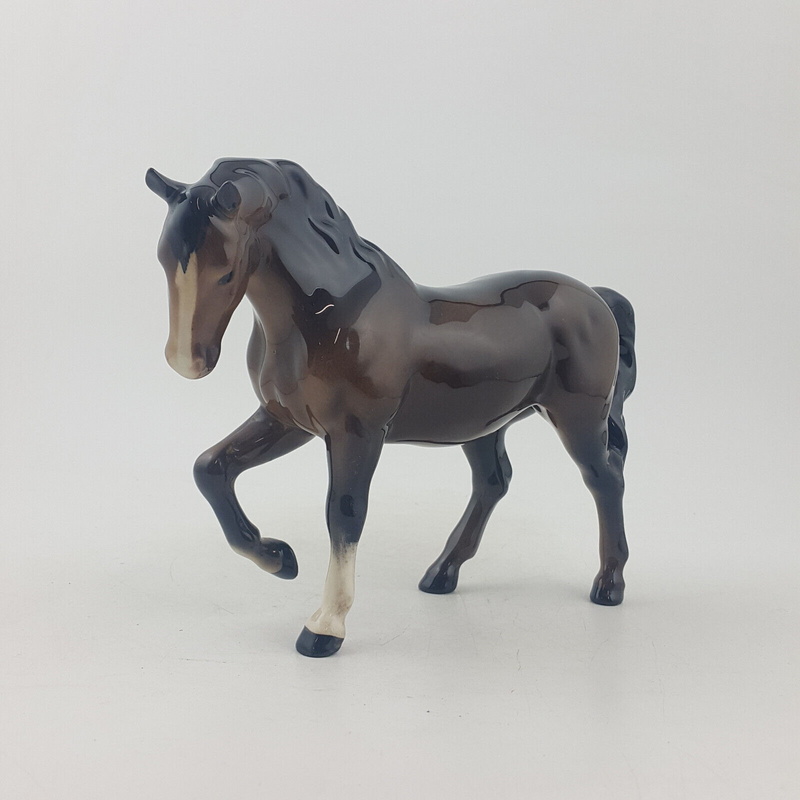 Beswick Horses - Stocky Jogging Mare 855 Third Version - BSK 3660