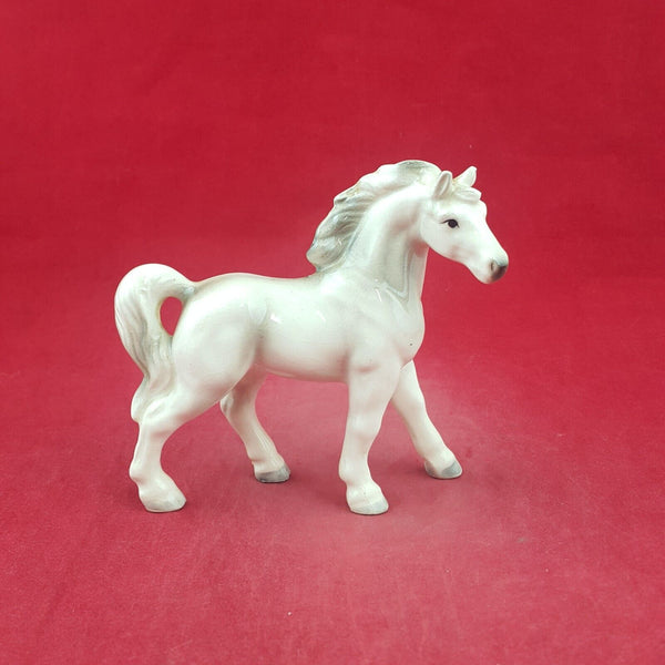 Vintage Horse Porcelain Figurine - 9016 O/A