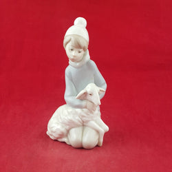 Lladro Figurine 4676 - Shepherd with Lamb - 7598 L/N