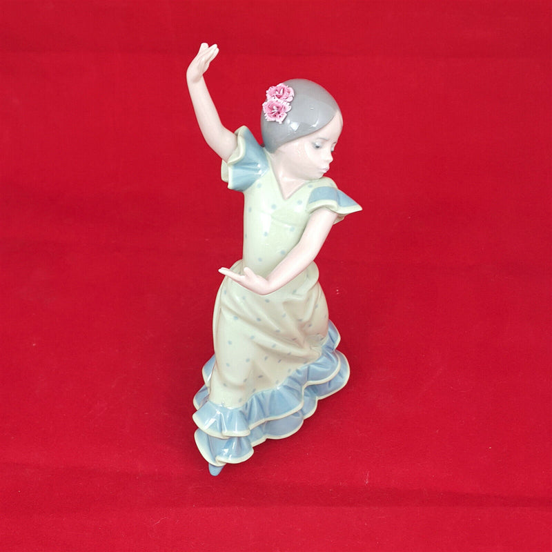 Lladro Figurine Lolita Flamenco Dancer Girl Model Number 5192 (broken finger)