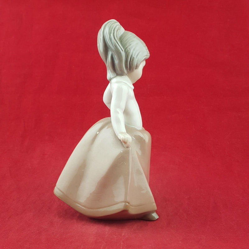 Lladro By Nao Figurine Young Ponytail Girl (Chipped) - 7608 L/N