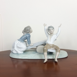 Lladro Nao Figurine 4867 - Seesaw Friends (Damaged) - 7068 L/N