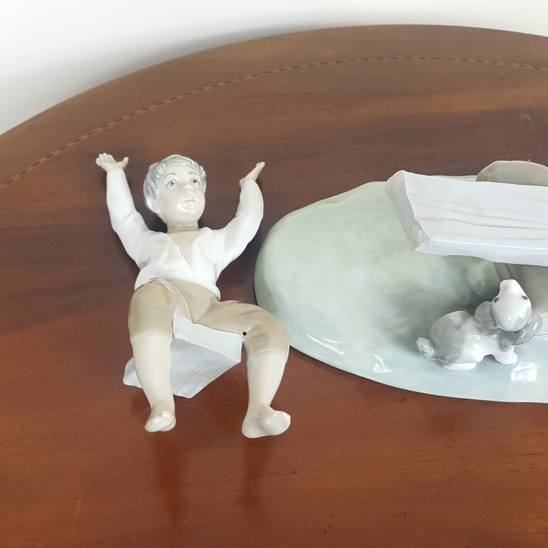 Lladro Nao Figurine 4867 - Seesaw Friends (Damaged) - 7068 L/N