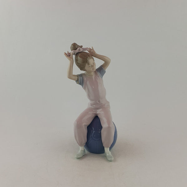 Lladro Nao Figurine Girl Sitting On Ball (Restored) - 9052 L/N