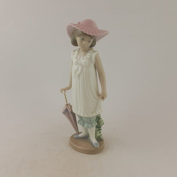 Lladro Nao Figurine 1126 April Showers - 8970 L/N