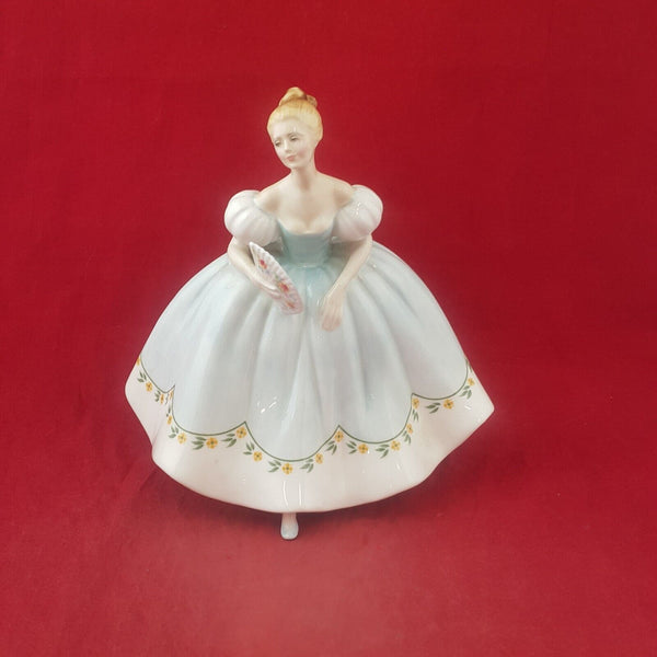 Royal Doulton Figurine HN2803 First Dance - 9071 RD