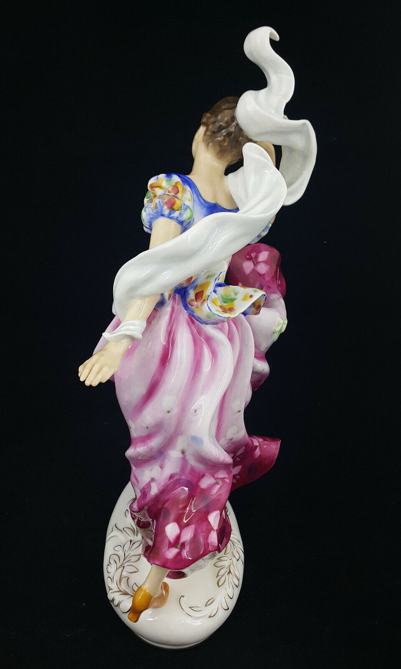 Royal Doulton Figurine Columbine HN2738