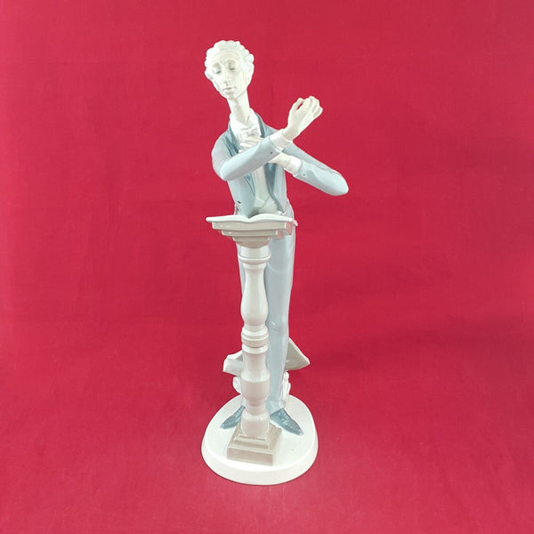 Lladro Figurine 4653 Sculpture Orchestra Conductor (Chipped) - 7310 L/N