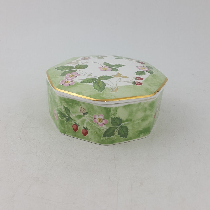 Wedgwood - Lidded Trinket Dish | Wild Strawberry - 9072 WD