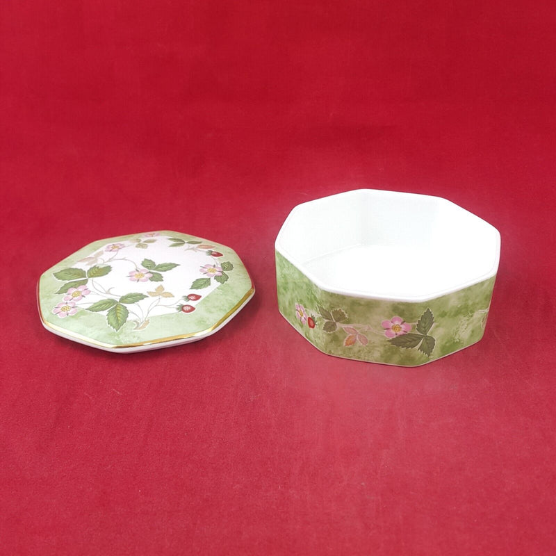 Wedgwood - Lidded Trinket Dish | Wild Strawberry - 9072 WD