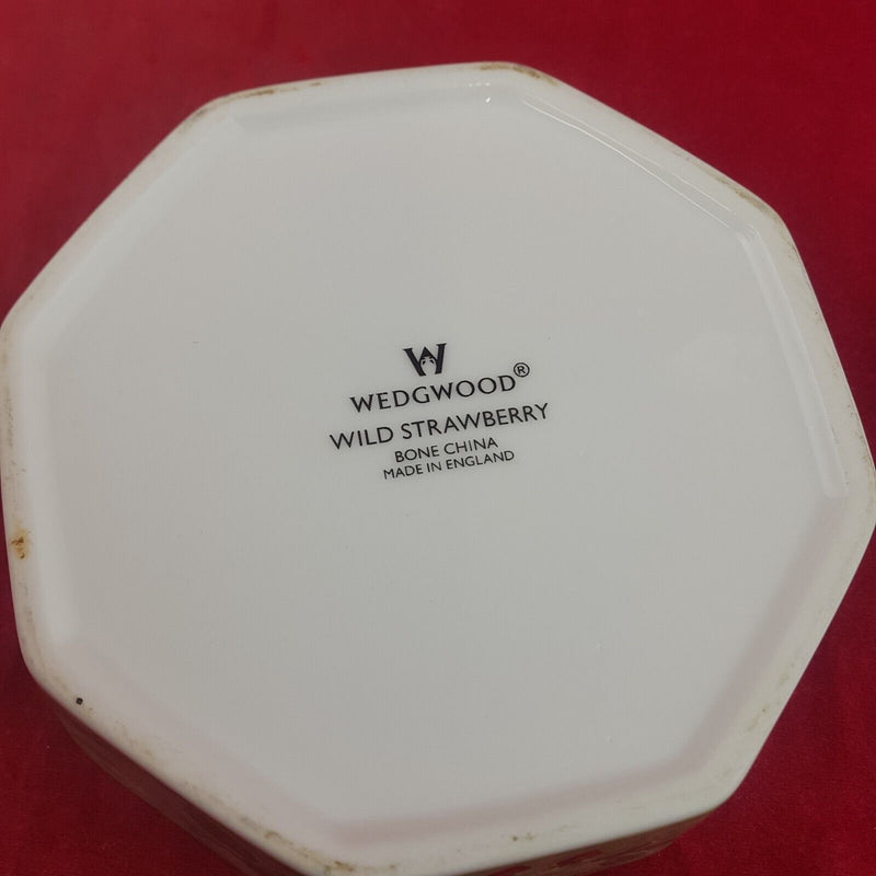 Wedgwood - Lidded Trinket Dish | Wild Strawberry - 9072 WD