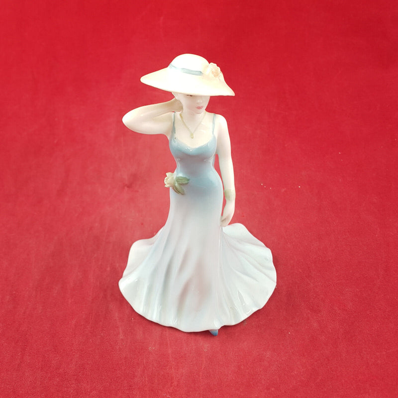 Coalport Figurine - Debutante Rosalind - CP 3272