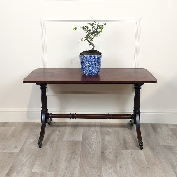 Reproduction Mahogany Coffee Table - F171