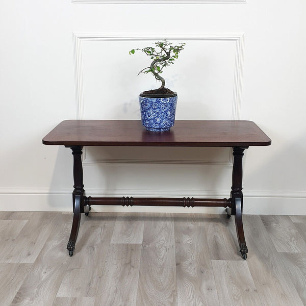 Reproduction Mahogany Coffee Table - F171