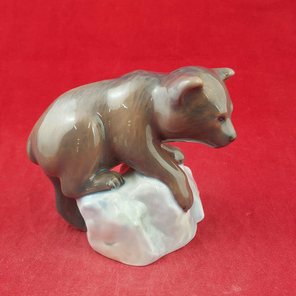 B&G Royal Copenhagen Bear Cub Figurine Arsfigur 1997 - 7539 RCH