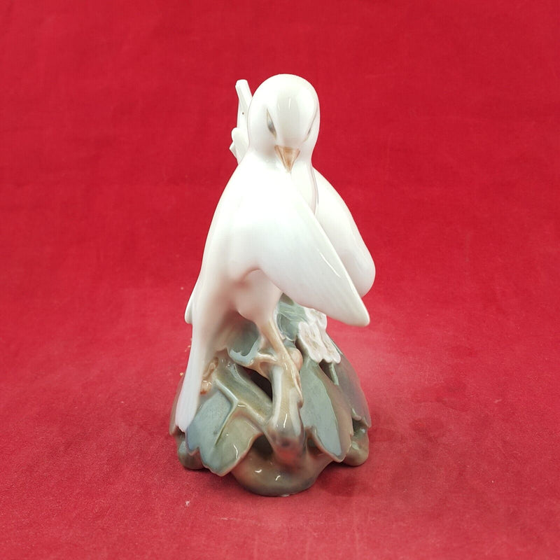 Royal Copenhagen Denmark Bird Figurine 402 Lovebirds (Damaged) - 8220 RCH