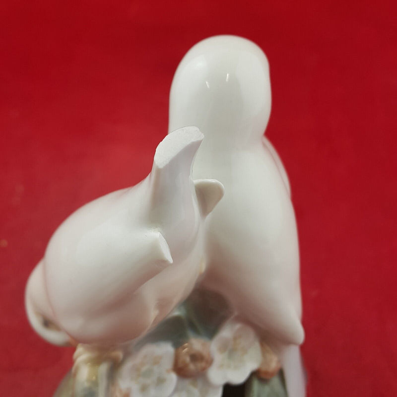 Royal Copenhagen Denmark Bird Figurine 402 Lovebirds (Damaged) - 8220 RCH