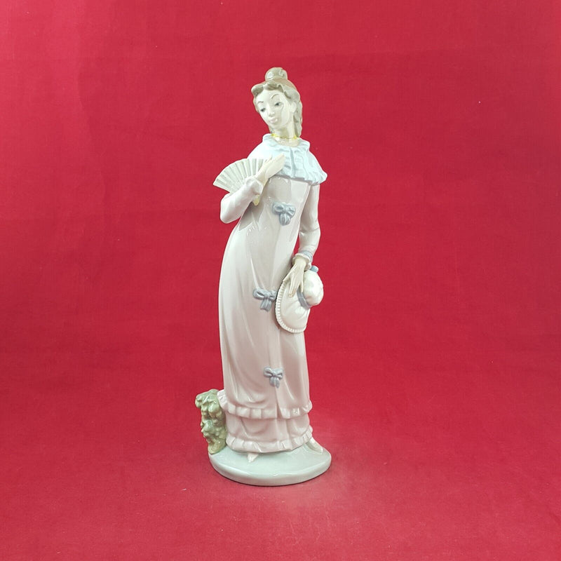 Nao By Lladro Figurine 0219 Lady Holding Fan (Restored) - 8163 L/N