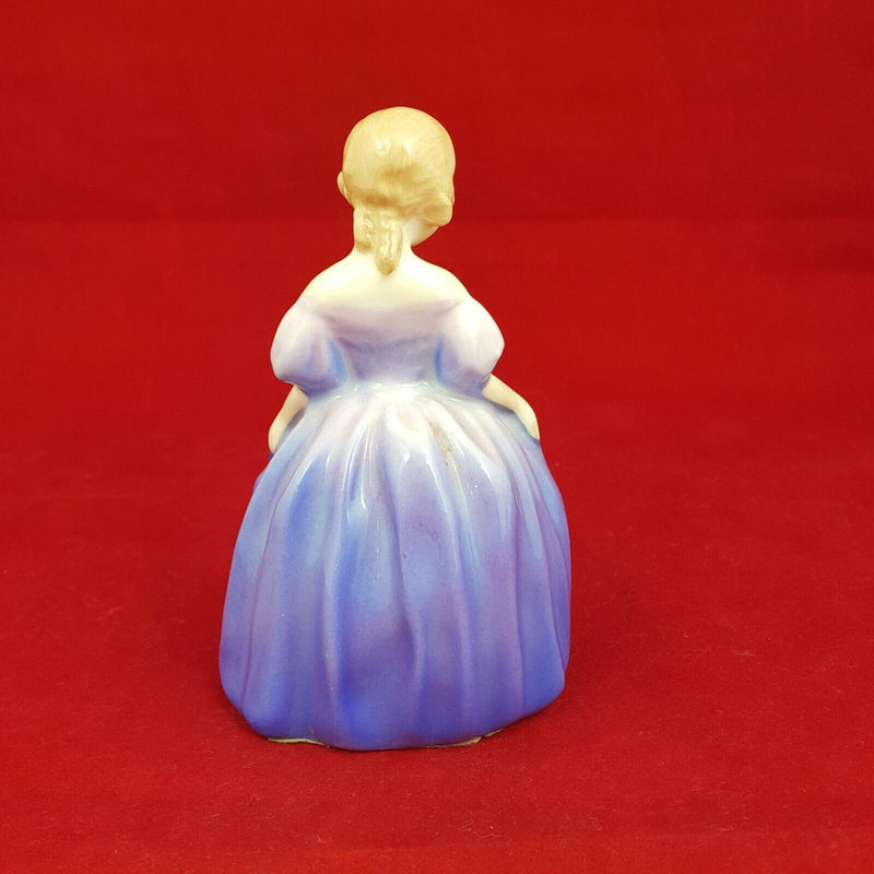 Royal Doulton Figurine Marie - HN1370 - RD 5005